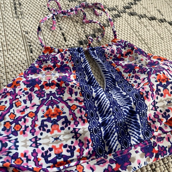 Athleta Women's Keyhole High Neck Halter Swimsuit Bikini Top Medium - Picture 2 of 7